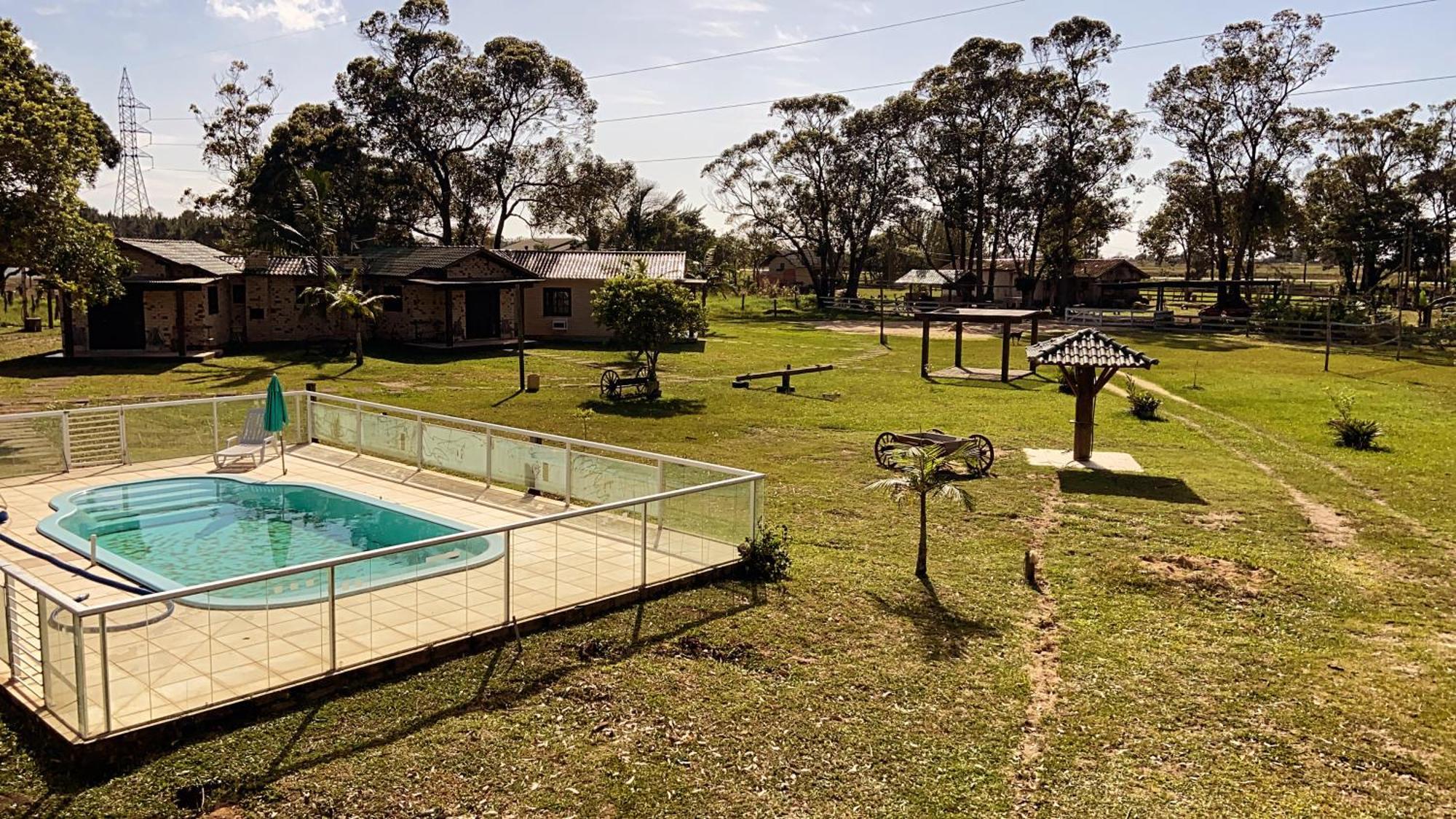 Haras Trevo De Ferro, Praia, Piscina E Campo Torres Exterior photo